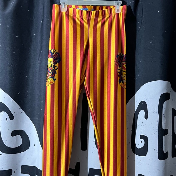 Black Milk Harry Potter Gryffindor Leggings. Size XL. - Picture 2 of 4